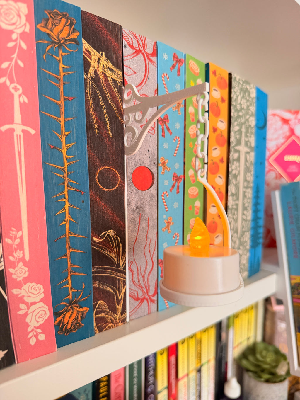 Light up book nook