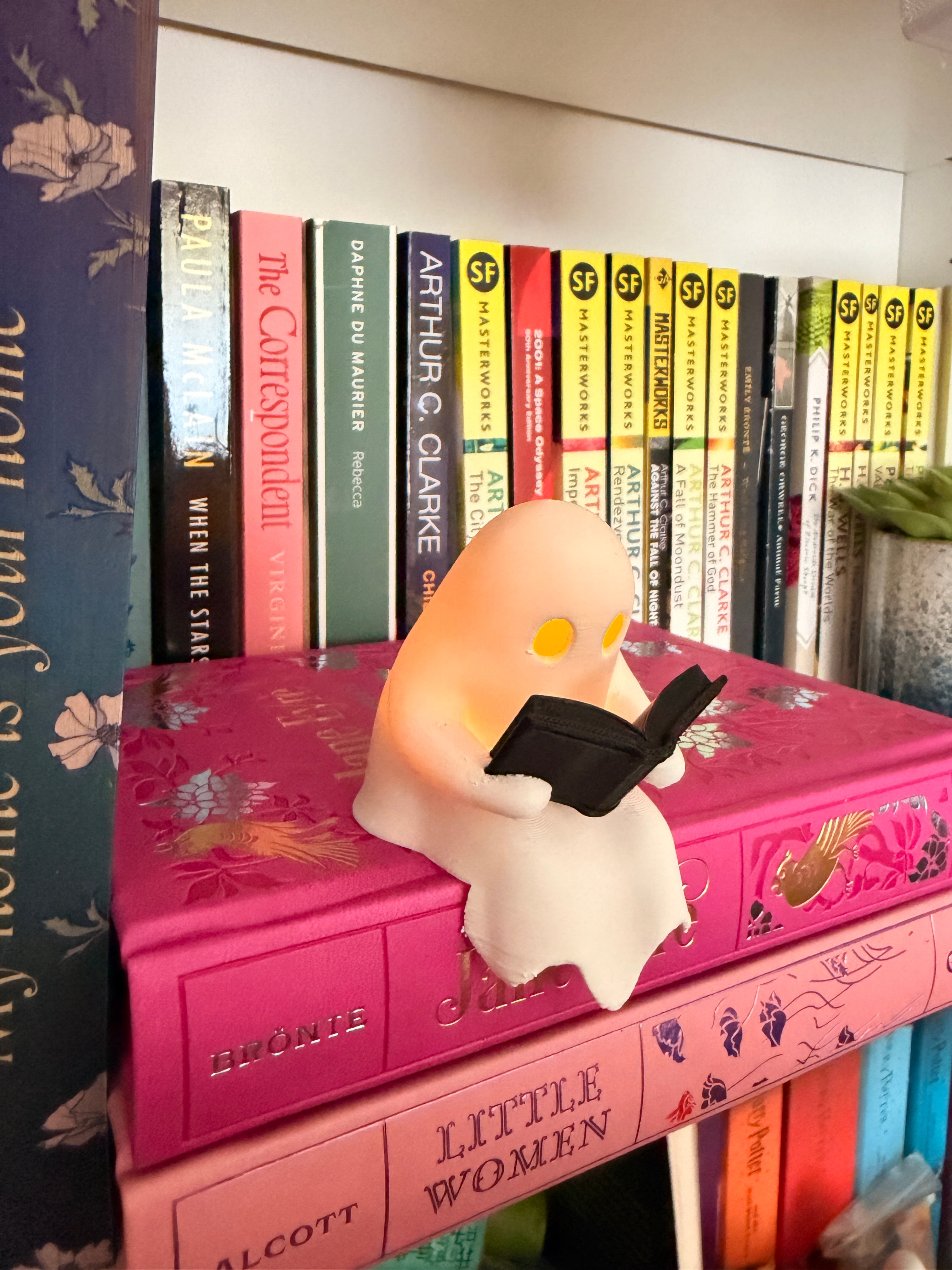 Little light up reading ghost