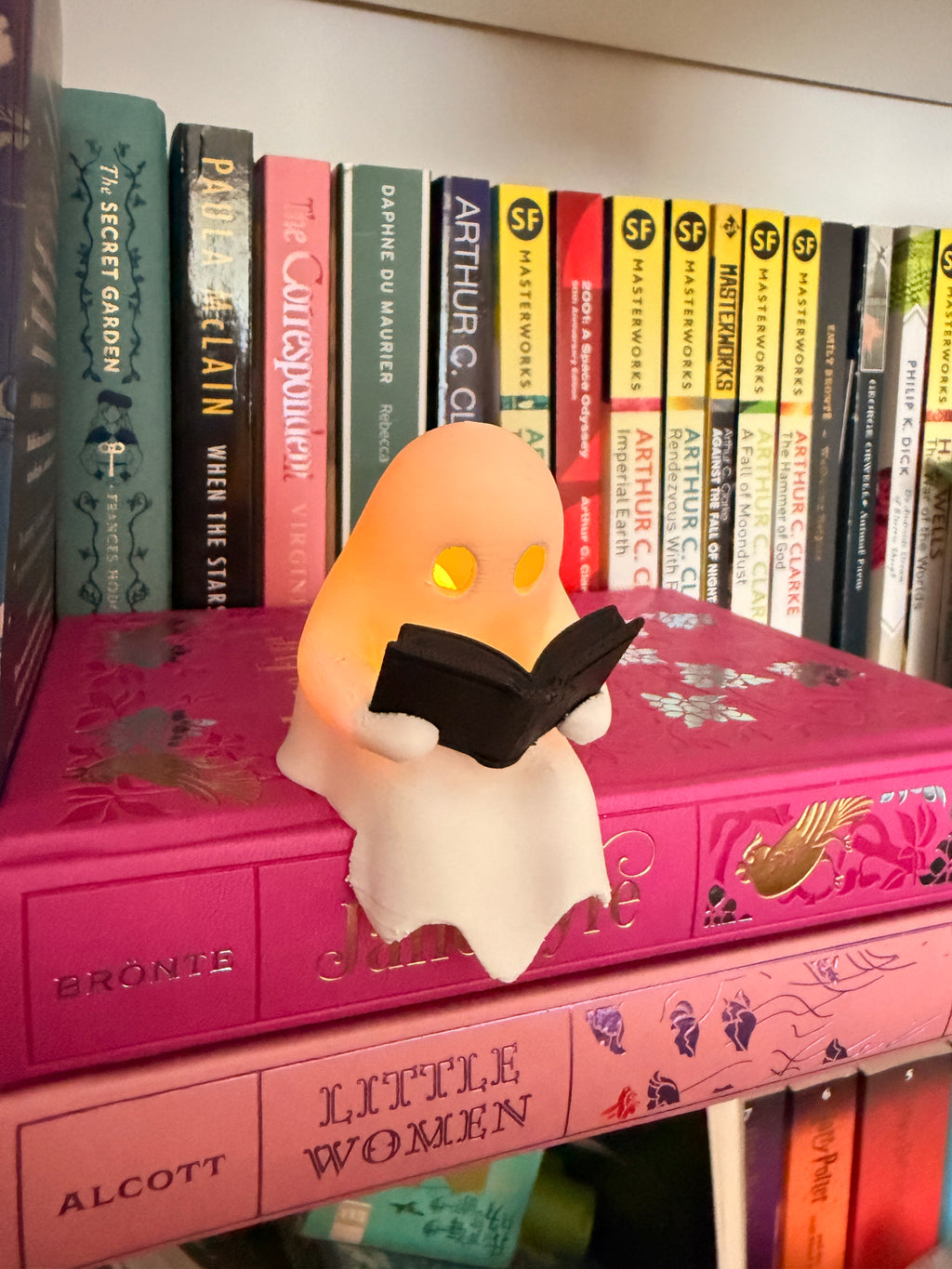 Little light up reading ghost