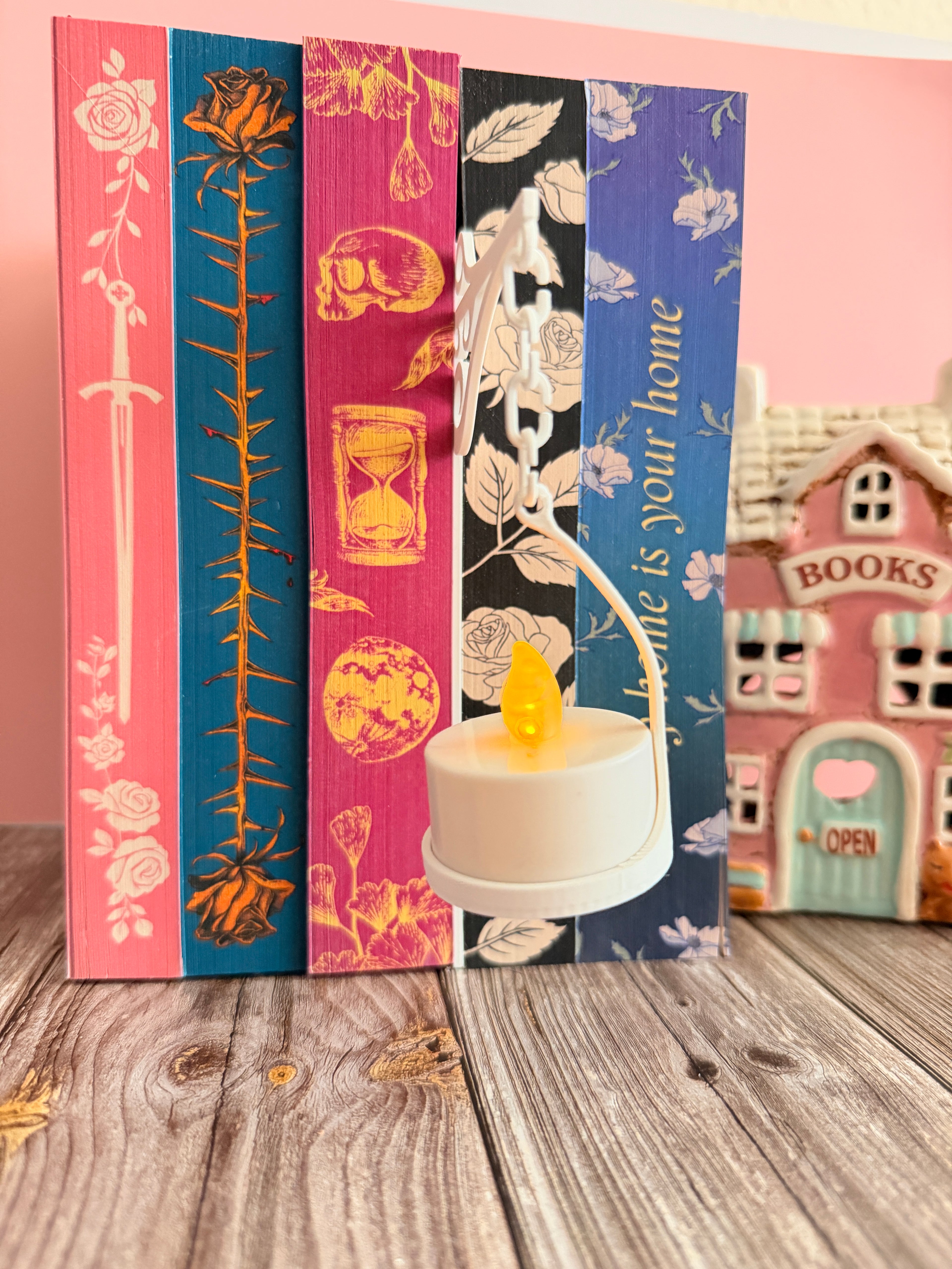 Light up book nook